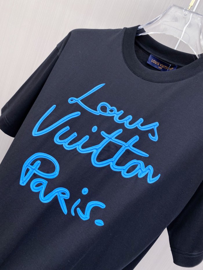 L*ouis V*uitton  Top Quality