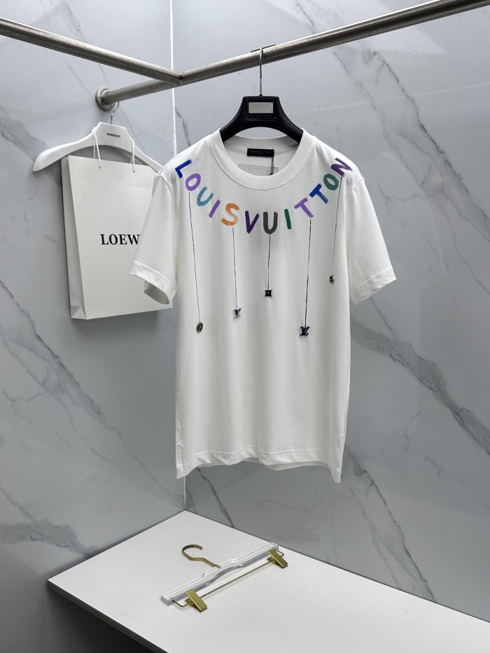 L*ouis V*uitton  Top Quality