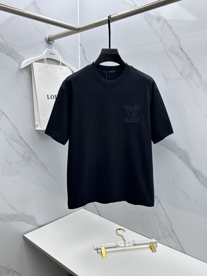 L*ouis V*uitton  Top Quality