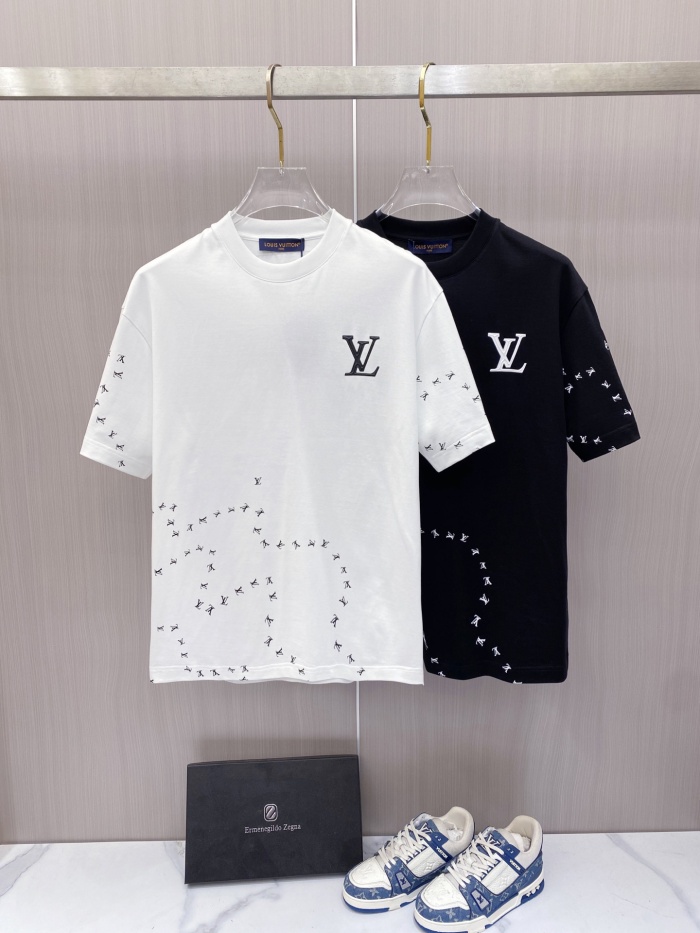 L*ouis V*uitton  Top Quality
