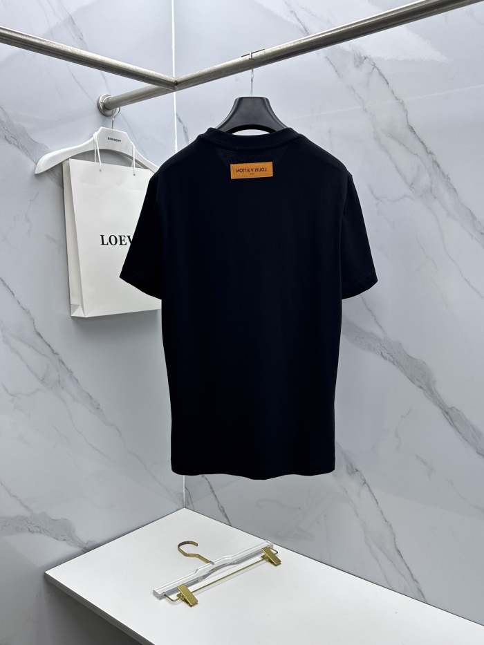 L*ouis V*uitton  Top Quality