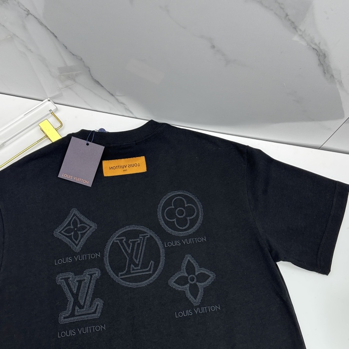 L*ouis V*uitton  Top Quality