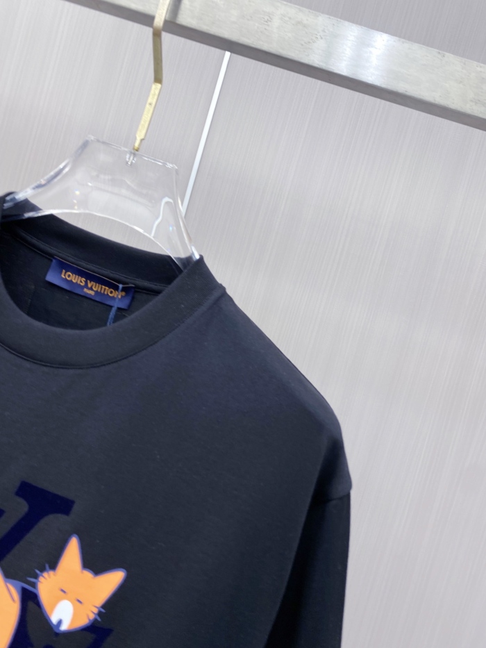 L*ouis V*uitton  Top Quality