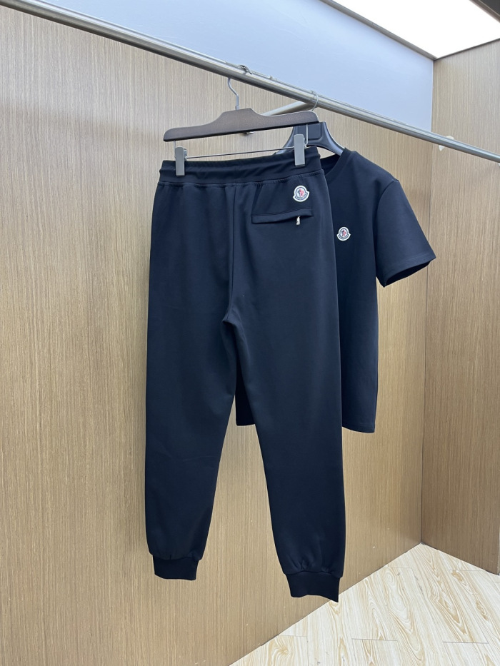 M*oncler  Top Quality