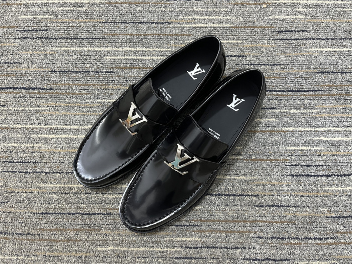 Men  L*ouis V*uitton Top Quality Loafers