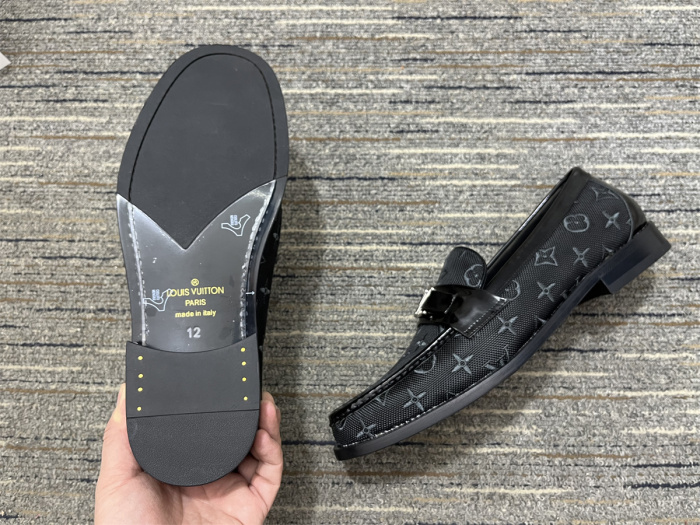 Men  L*ouis V*uitton Top Quality Loafers