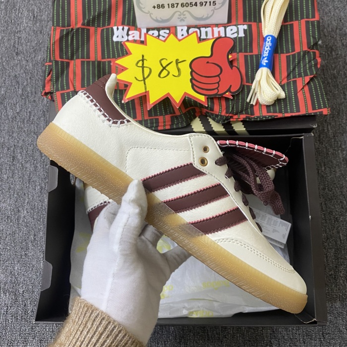 Men Women   a*didas S*amba Nubuck  IE0586