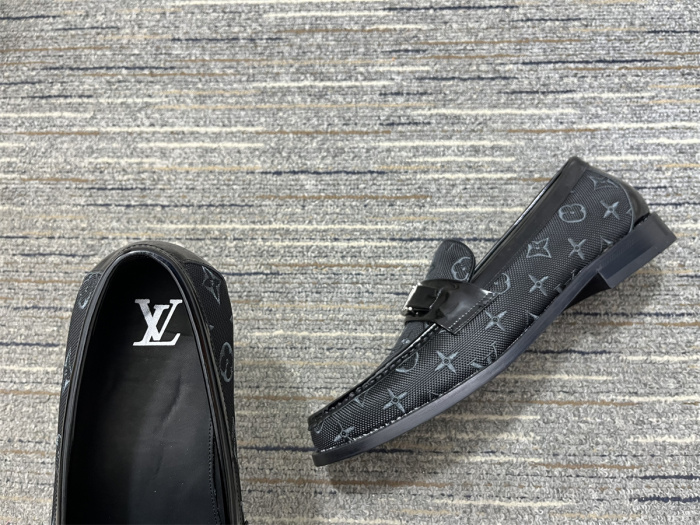 Men  L*ouis V*uitton Top Quality Loafers
