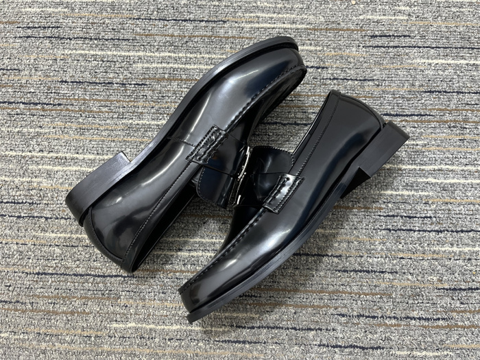 Men  L*ouis V*uitton Top Quality Loafers