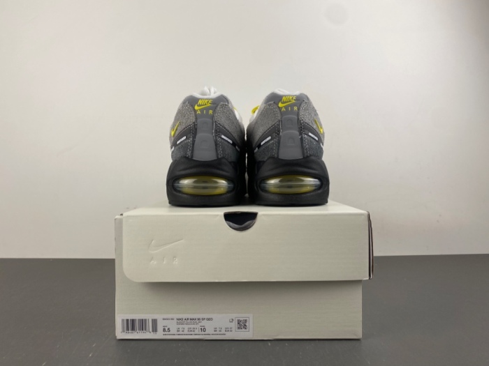 Undefeated x N*ike A*ir M*ax  95 Opti Yellow  IB4523-002