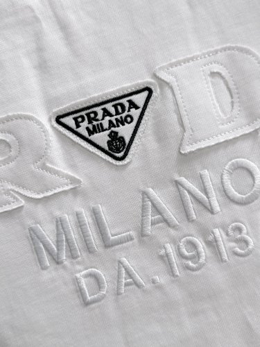P*rada  Top Quality