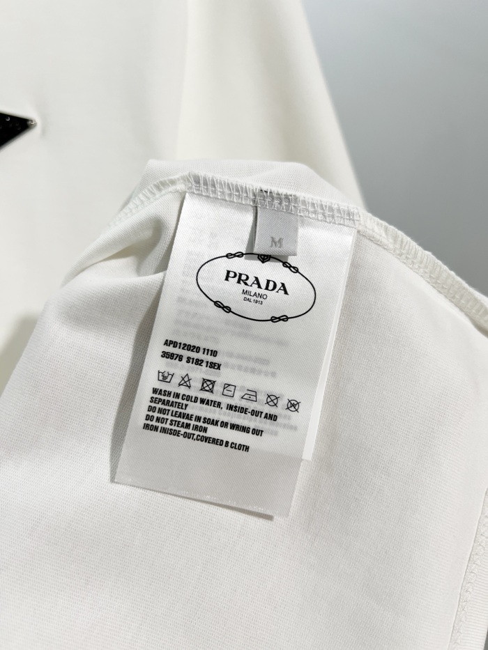 P*rada  Top Quality