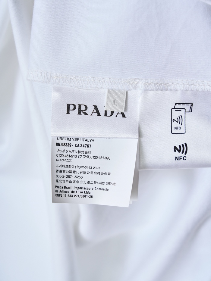 P*rada  Top Quality