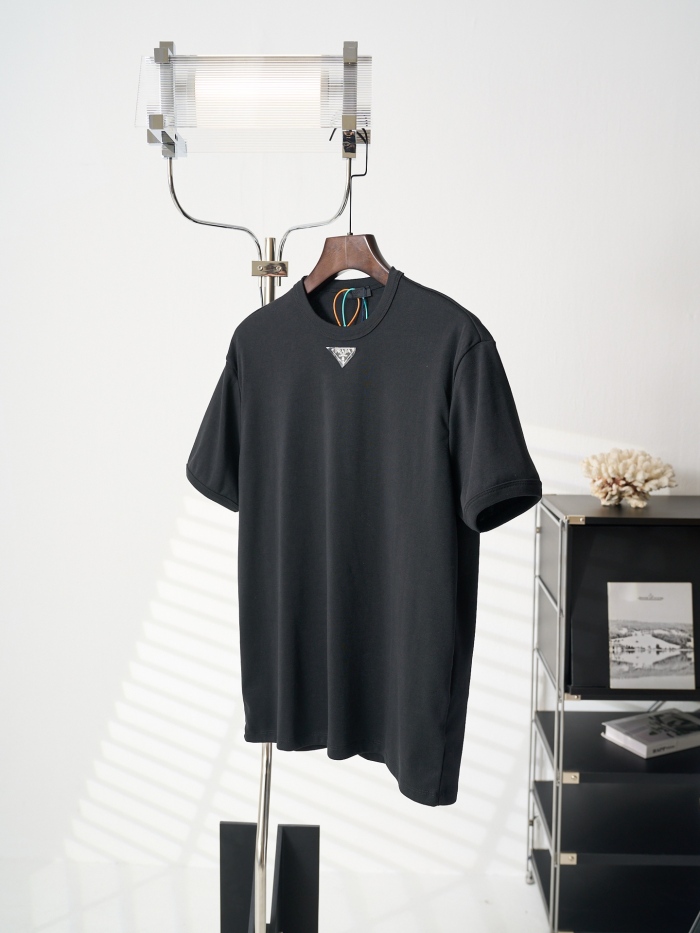 P*rada  Top Quality