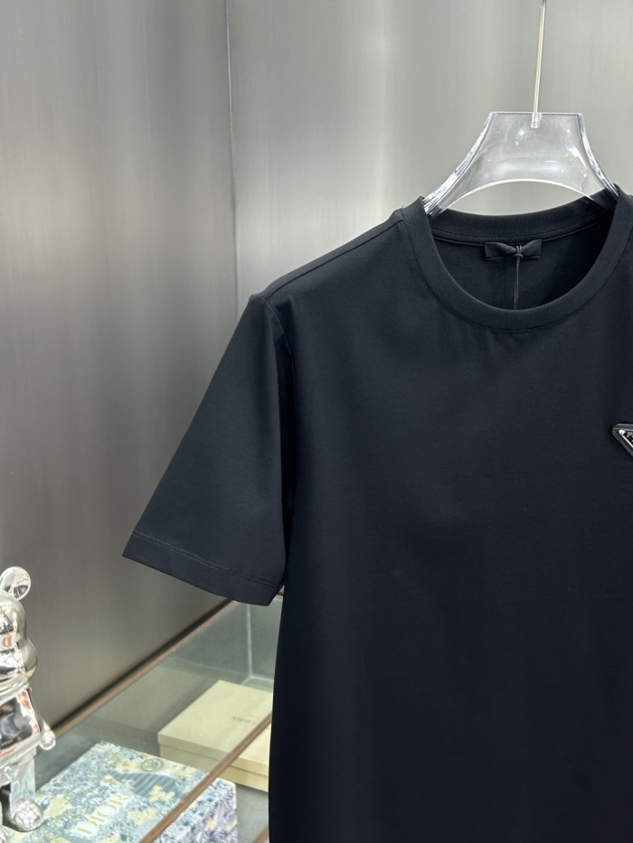 P*rada  Top Quality