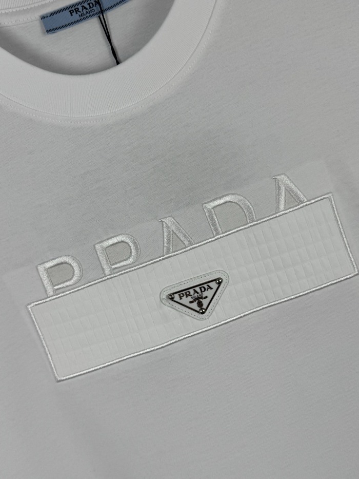 P*rada  Top Quality