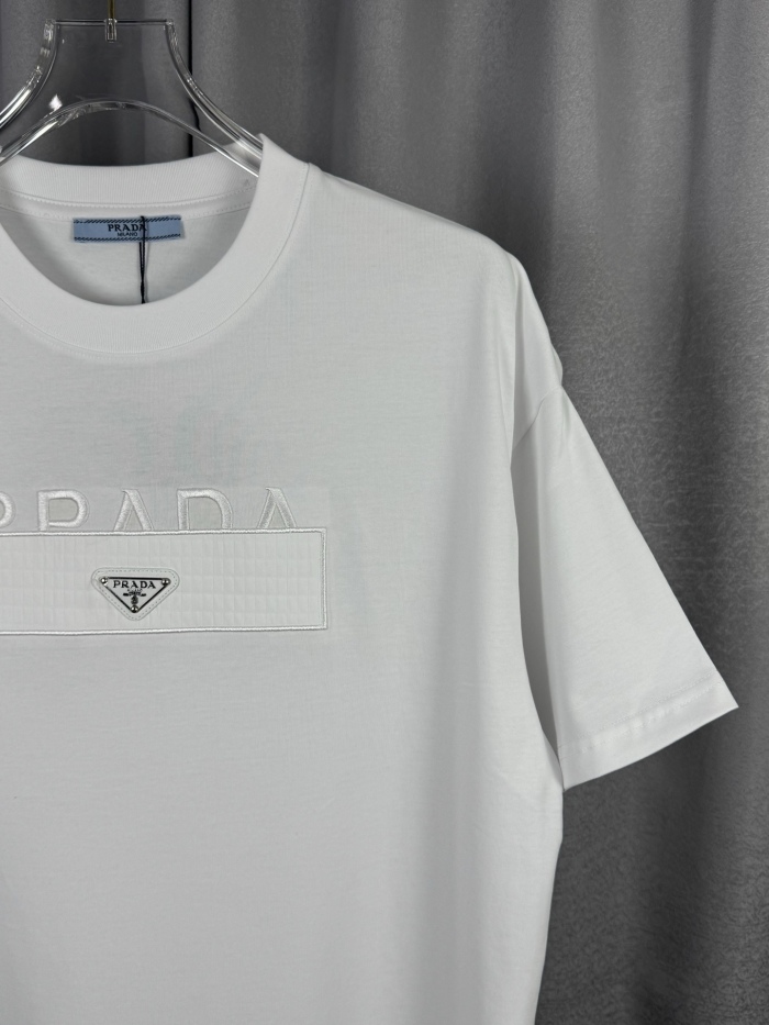 P*rada  Top Quality