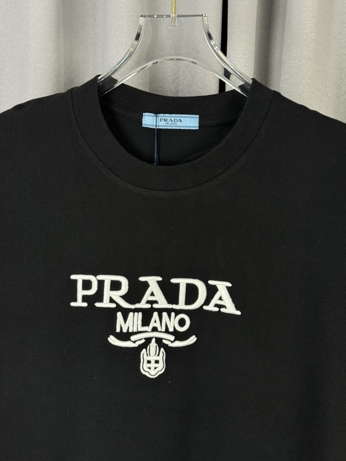 P*rada  Top Quality