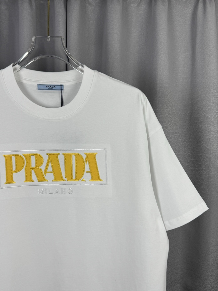 P*rada  Top Quality