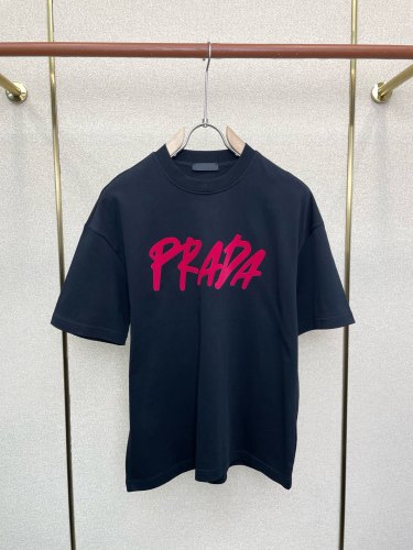 P*rada  Top Quality