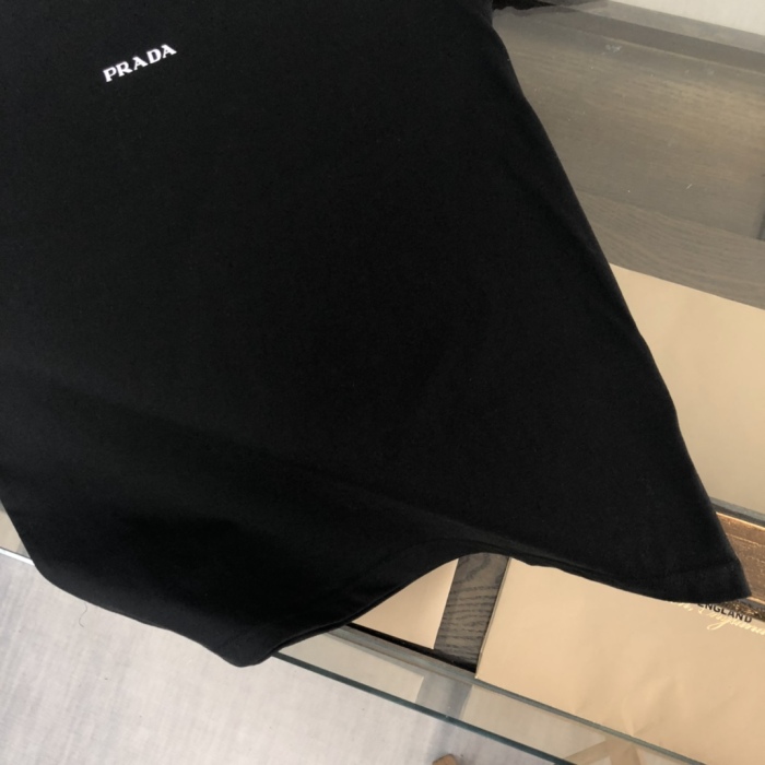P*rada  Top Quality