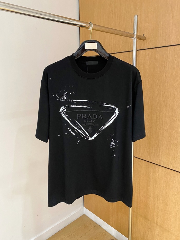 P*rada  Top Quality