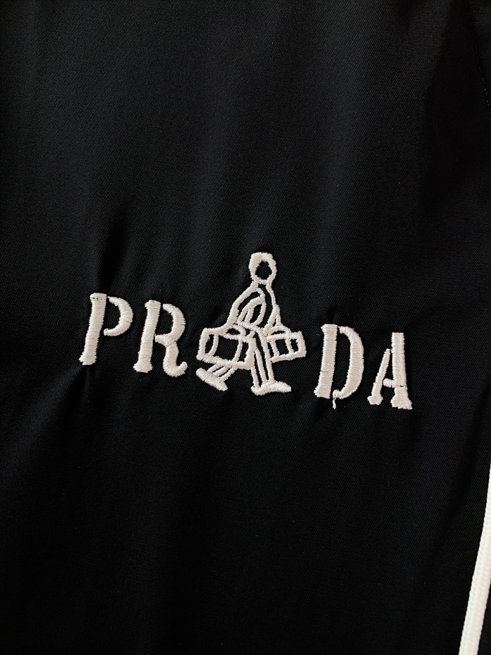 P*rada  Top Quality