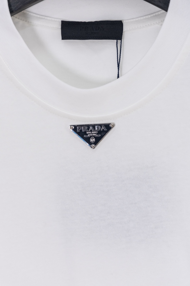 P*rada  Top Quality