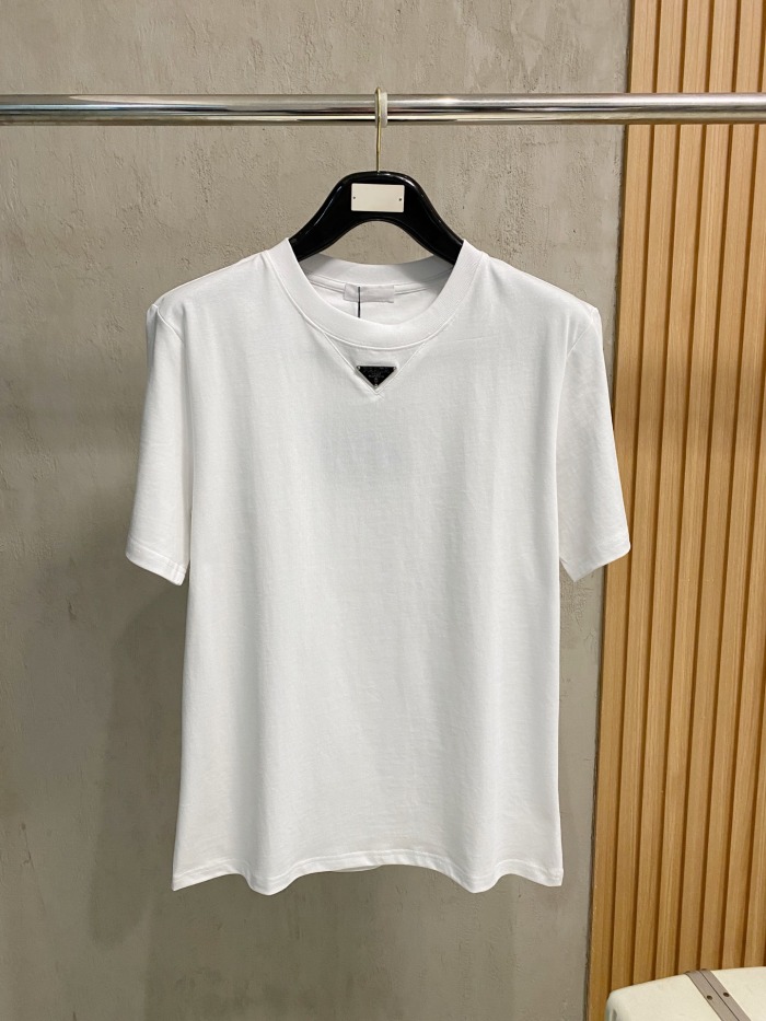 P*rada  Top Quality