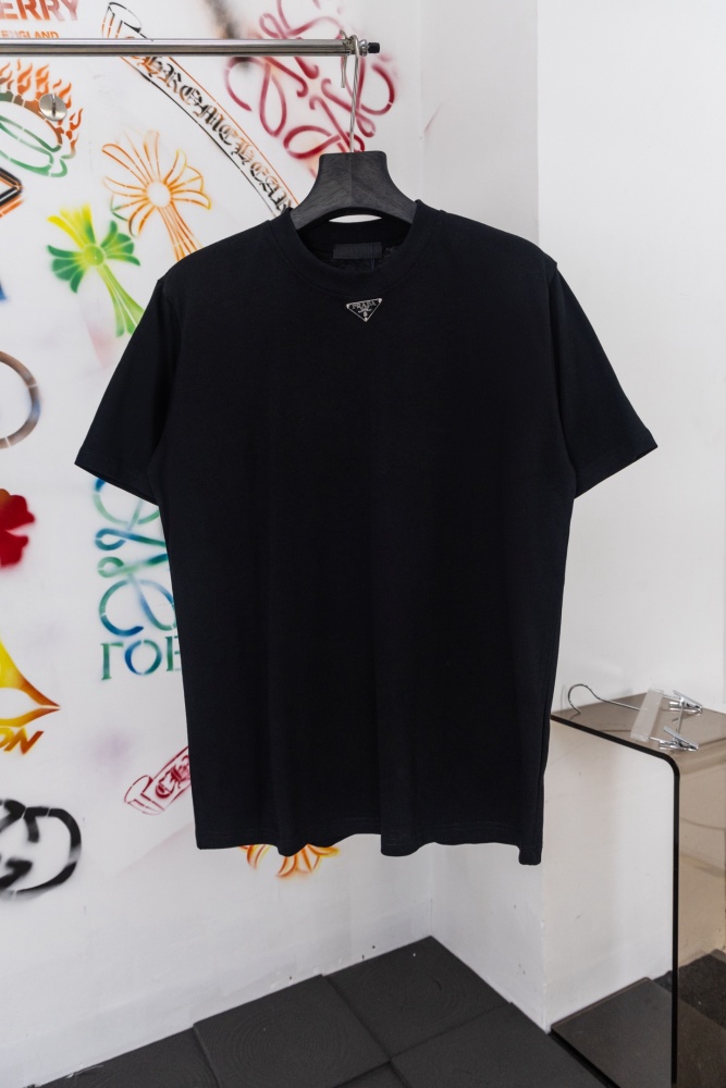 P*rada  Top Quality