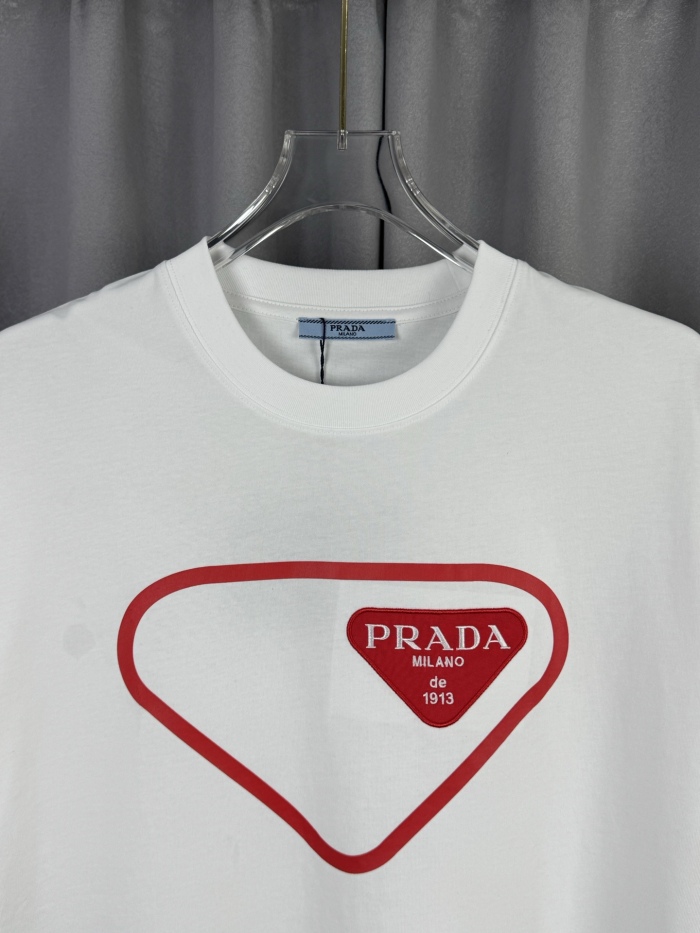 P*rada  Top Quality