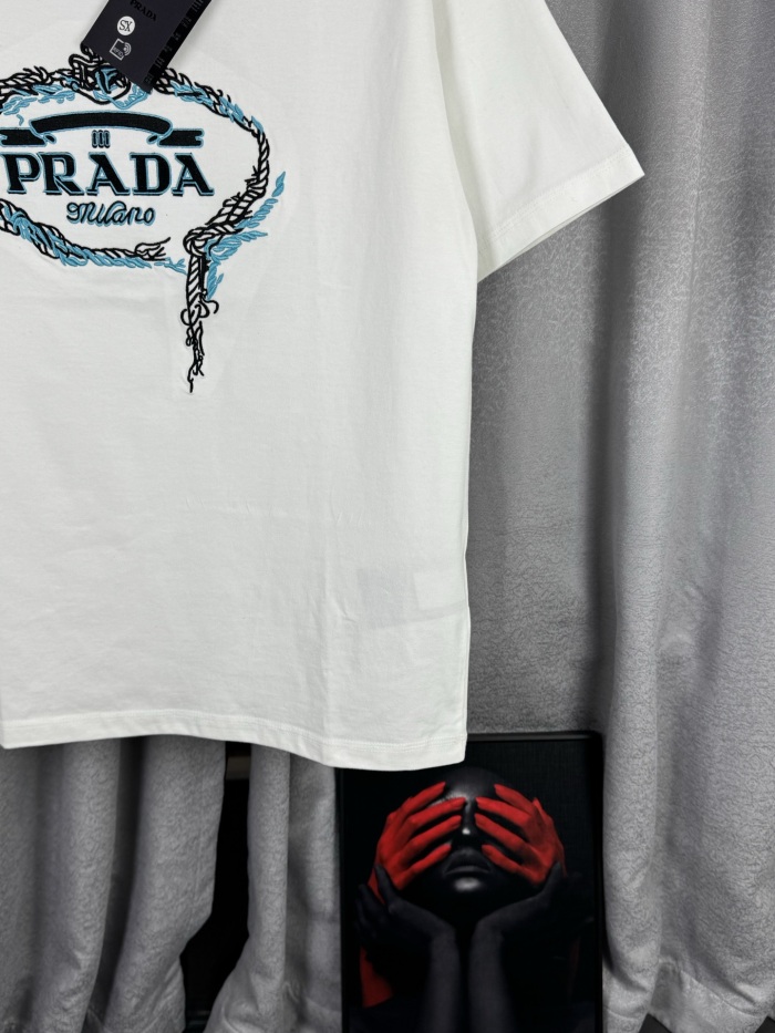 P*rada  Top Quality