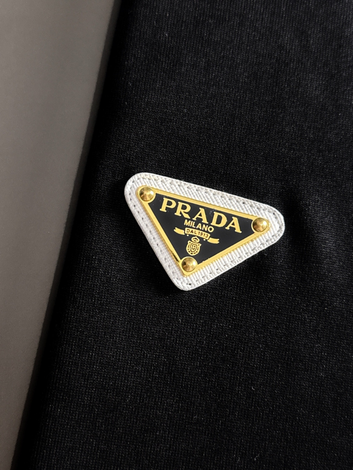 P*rada  Top Quality
