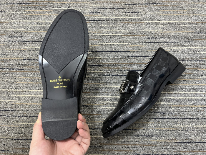 Men  L*ouis V*uitton Top Quality Loafers