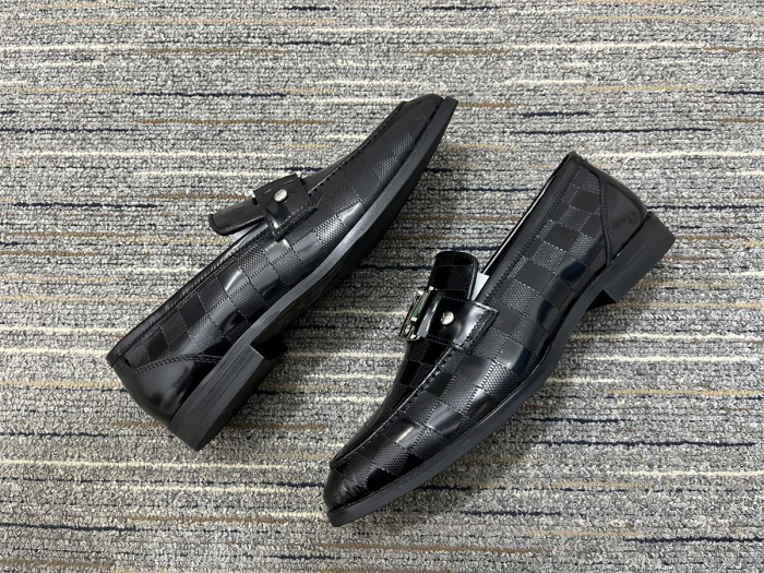 Men  L*ouis V*uitton Top Quality Loafers