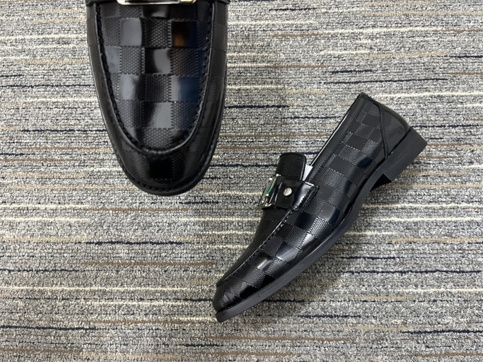Men  L*ouis V*uitton Top Quality Loafers