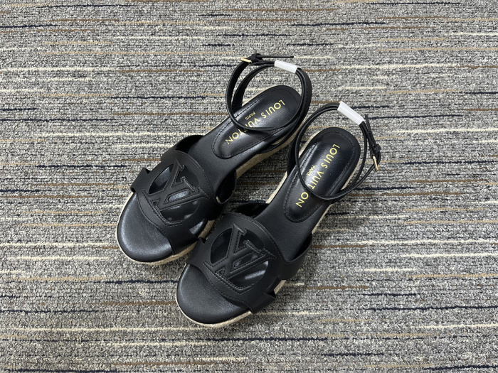 Women L*ouis V*uitton Top Quality Sandals