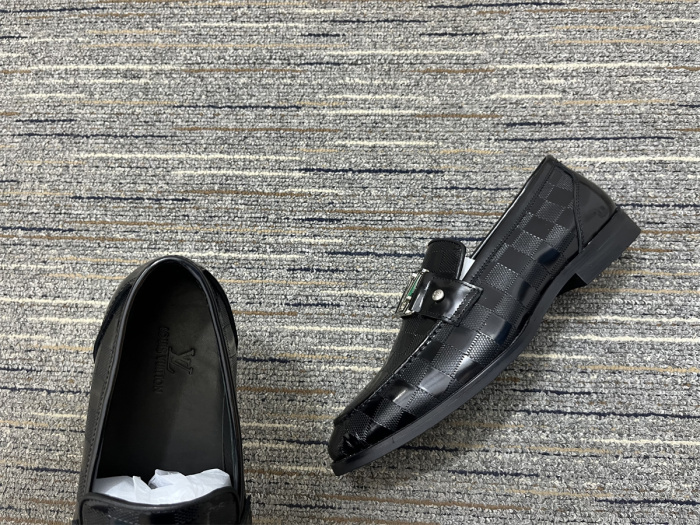 Men  L*ouis V*uitton Top Quality Loafers