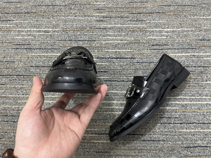 Men  L*ouis V*uitton Top Quality Loafers
