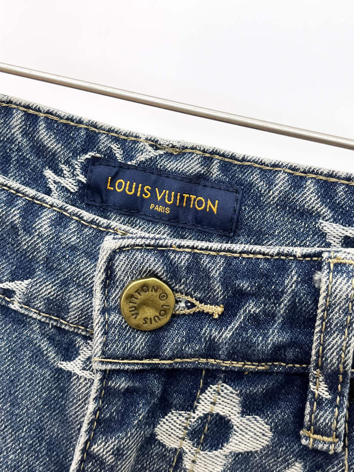 L*ouis V*uitton Top Quality