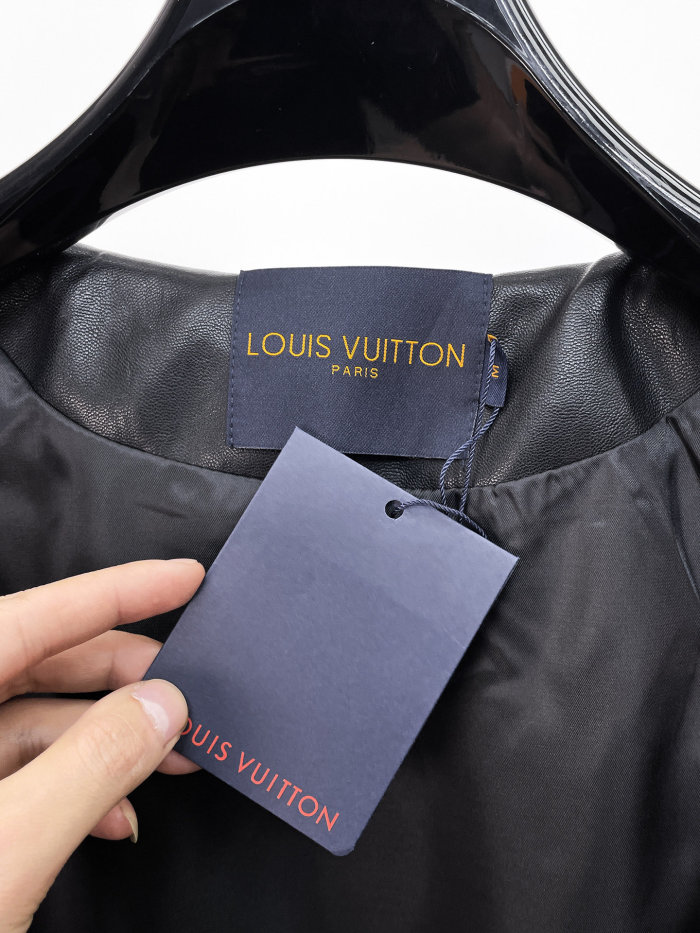 L*ouis V*uitton Top Quality
