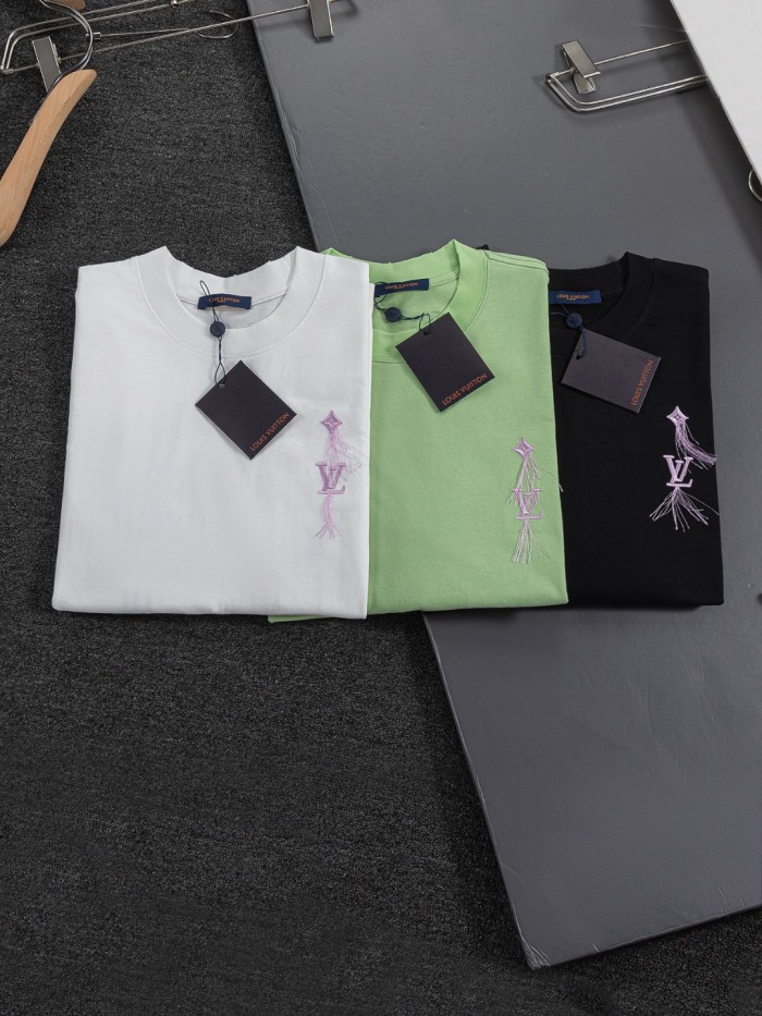 L*ouis V*uitton  Top Quality