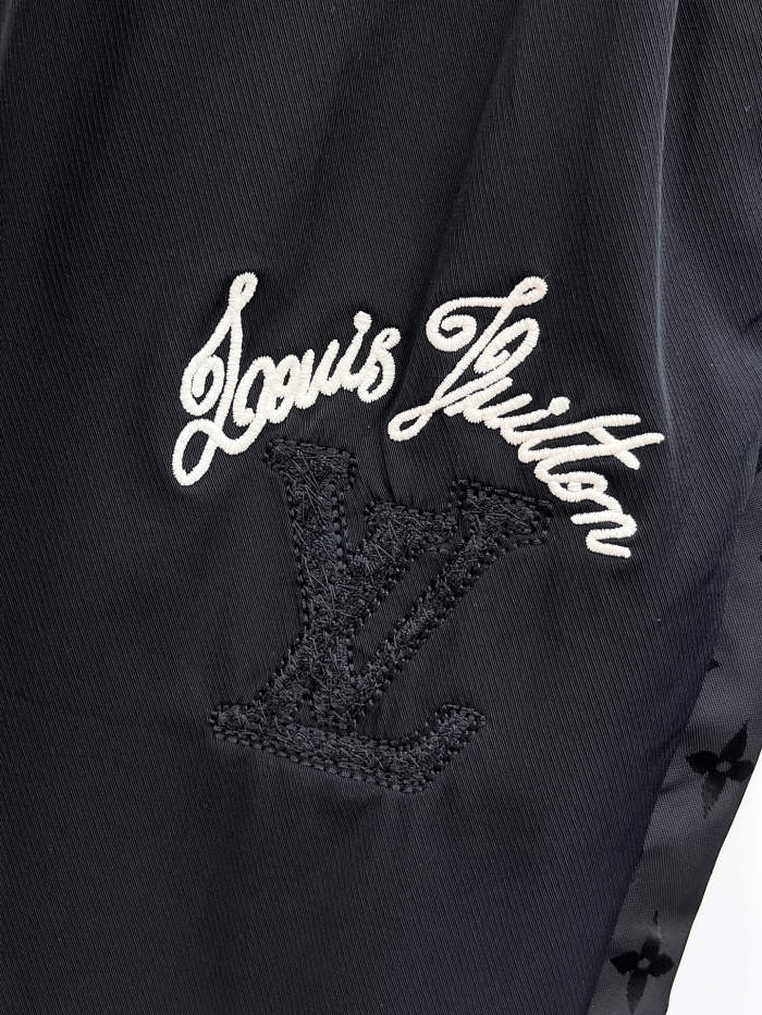 L*ouis V*uitton Top Quality