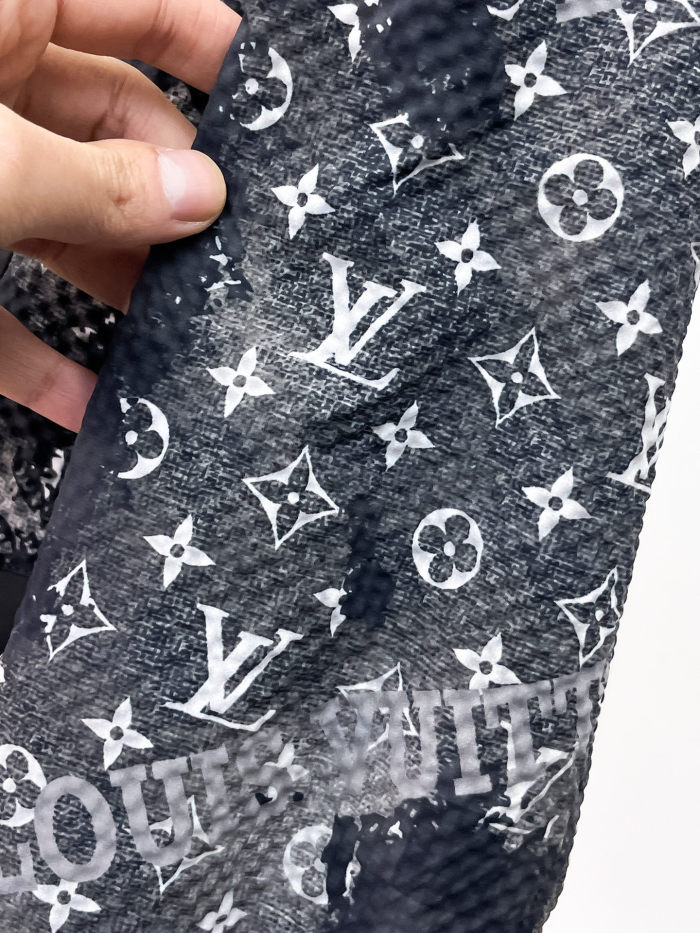 L*ouis V*uitton Top Quality