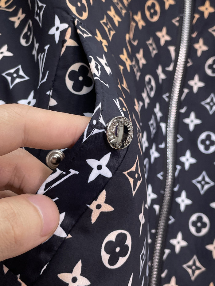 L*ouis V*uitton Top Quality