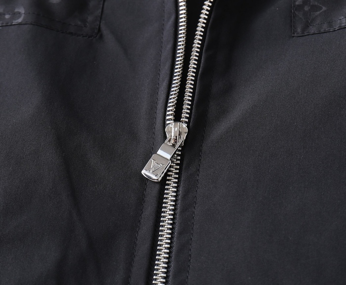 L*ouis V*uitton Top Quality