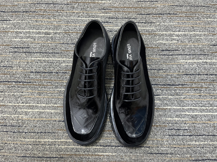 Men  L*ouis V*uitton Top Quality Loafers