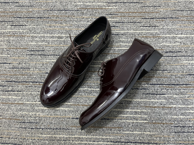Men  L*ouis V*uitton Top Quality Loafers