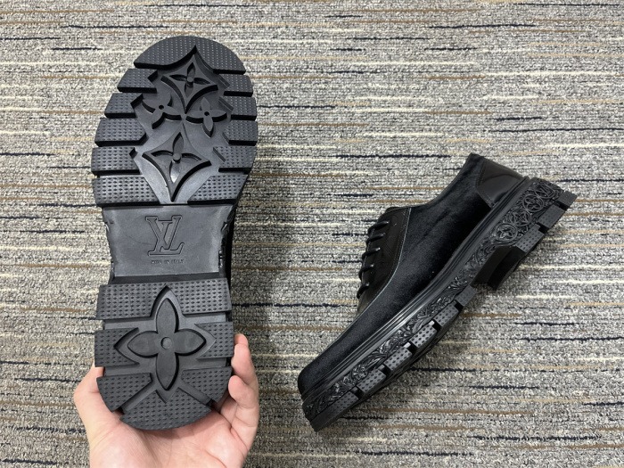 Men  L*ouis V*uitton Top Quality Loafers