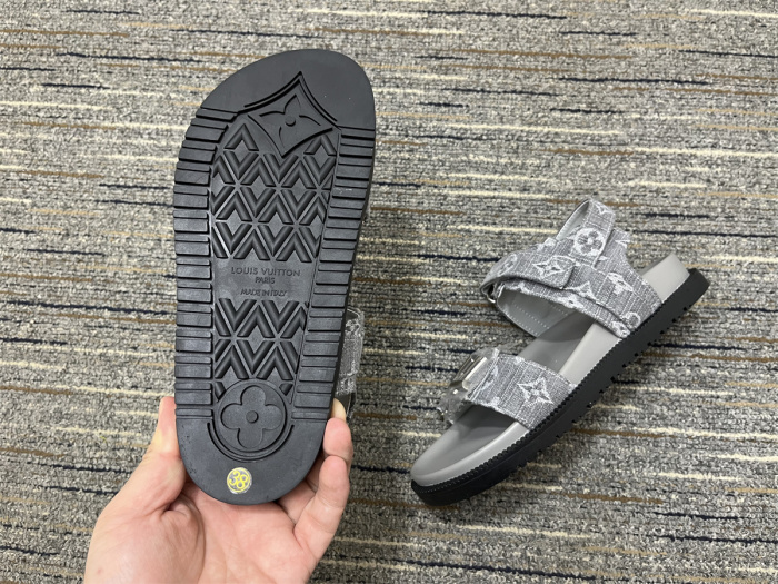 Women L*ouis V*uitton Top Quality Sandals